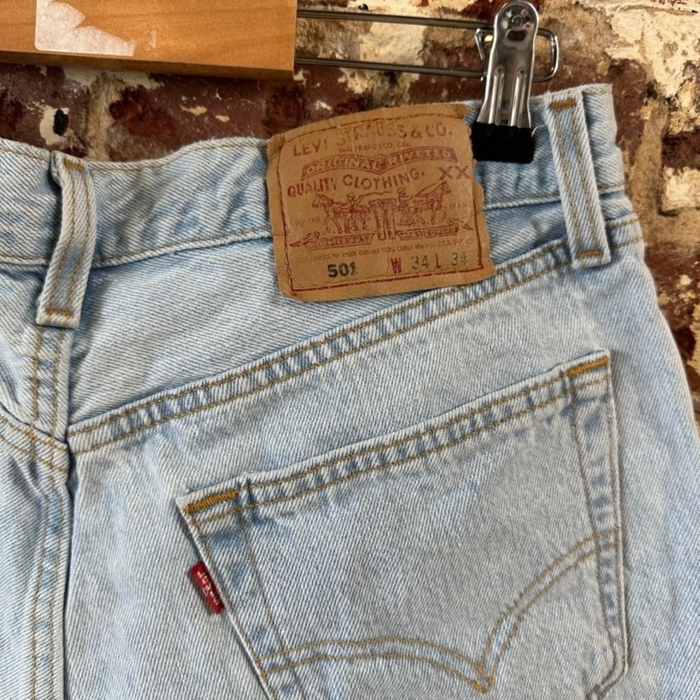 Levi's 501 Cut Off Denim Blue Jean Shorts Womens 34 Distressed - 32x3.5" - Picture 5 of 9